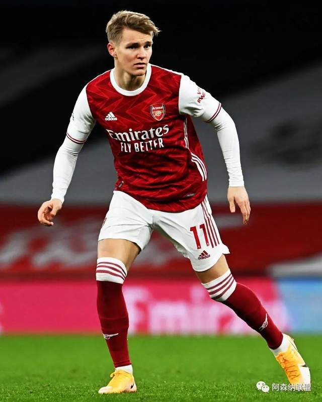 鲁尼：我爱逛廉价商店，买咖喱味方便面和薯片吃