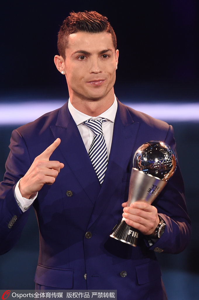 足球欧冠淘汰赛对阵激烈，主帅直言无弱旅