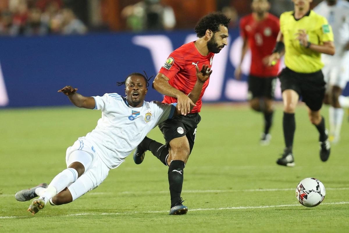 狼记：爱德华兹在末节告诉教练组，他不想按常规轮换下场休息