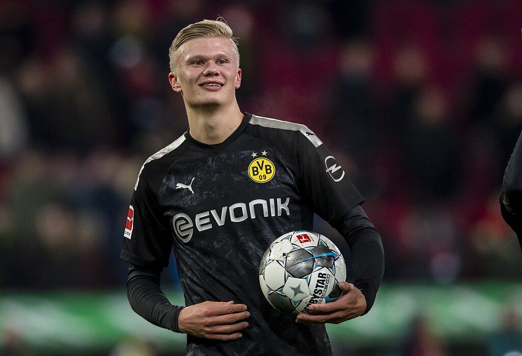 被偷家，意媒：巴斯托尼踢欧冠时家中进贼，丢失多块名牌手表（意媒：巴斯托尼出战欧冠期间家中遭窃，多块名表失踪）