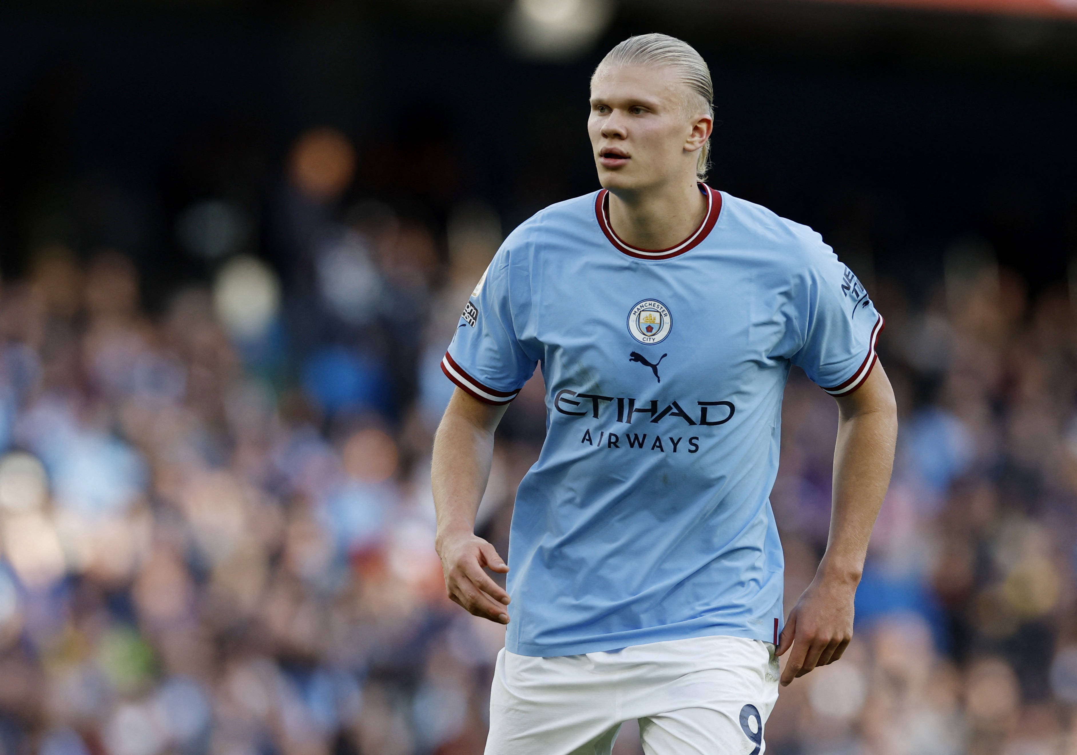 弗赖堡主帅：拜仁全队防守方式值得学习，对阵他们需把握机会（弗赖堡主帅：拜仁整体防守堪称典范，交手时必须把握住机会）