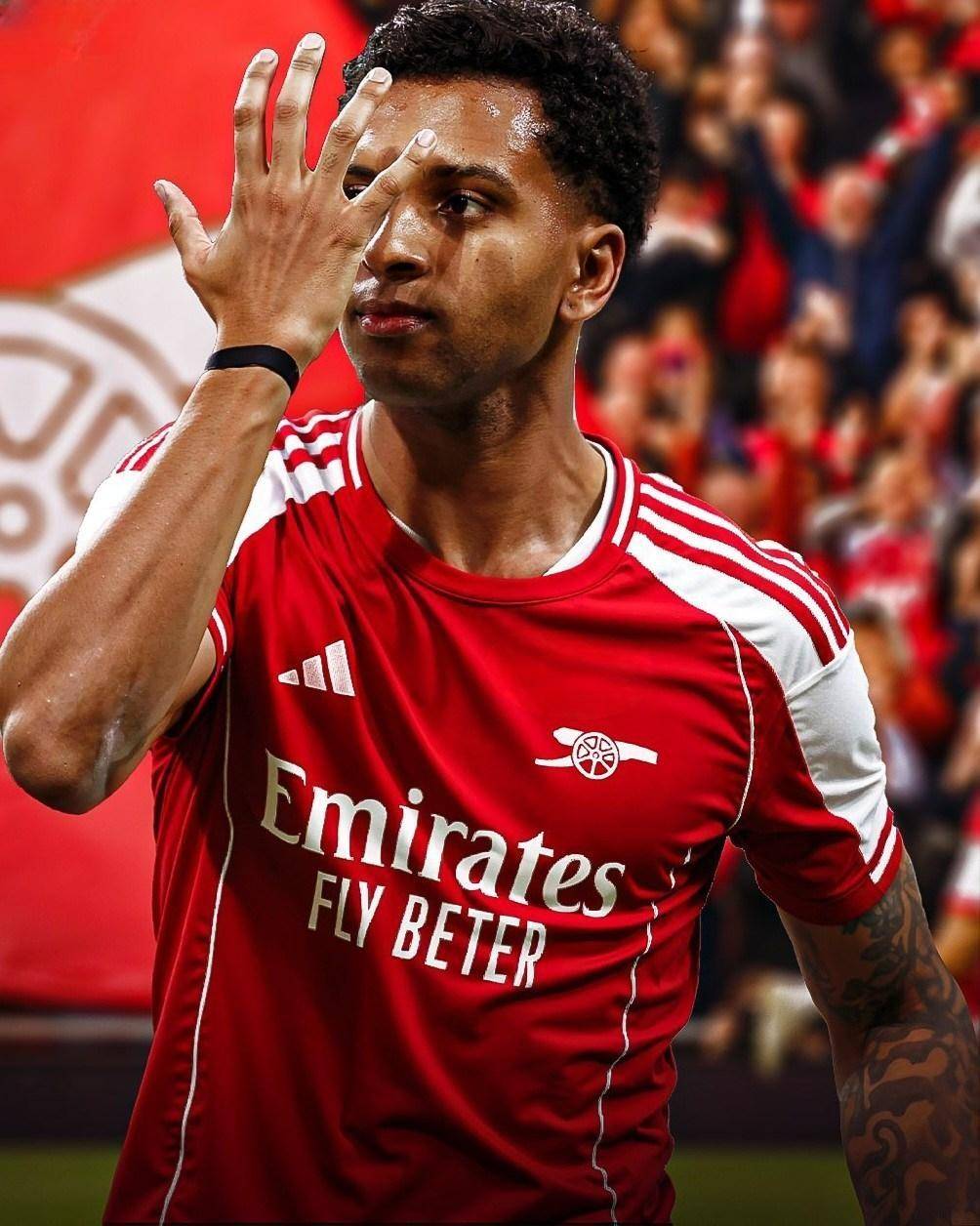 足球报：目前中国足协持证教练总数已突破11.4万（《足球报》：中国足协持证教练人数已超11.4万）