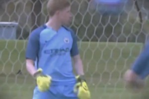 罗马诺：弗拉霍维奇被推荐给曼联，后者称正专注于谢什科