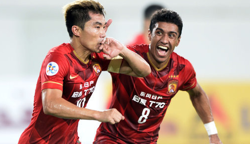 舒梅切尔：维拉已经是争冠热门，我有点担心下轮曼联的前景了（舒梅切尔：维拉已成夺冠热门，曼联下轮形势让我担忧）