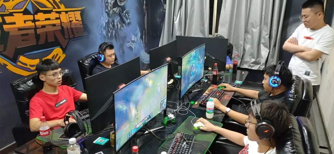 莱万追平乌尔班纪录，登上波兰球员西甲进球数榜首